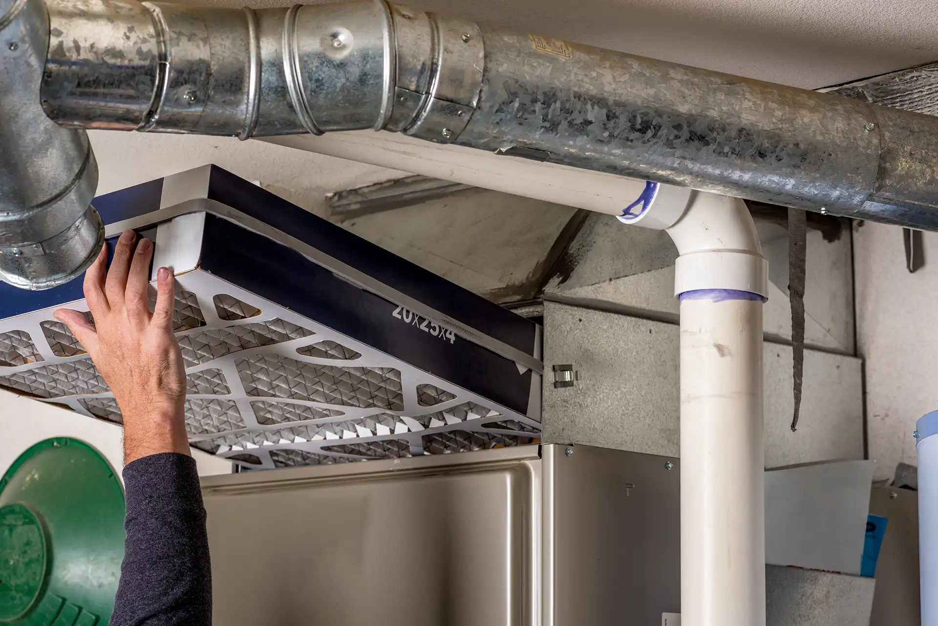 furnace maintenance replacing filter